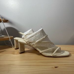 NWOT Marc Fisher Hamora Sandal